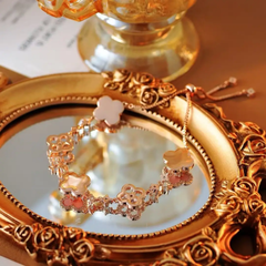 Four Leaf clover Rose Bracelet (Free Gift Box)