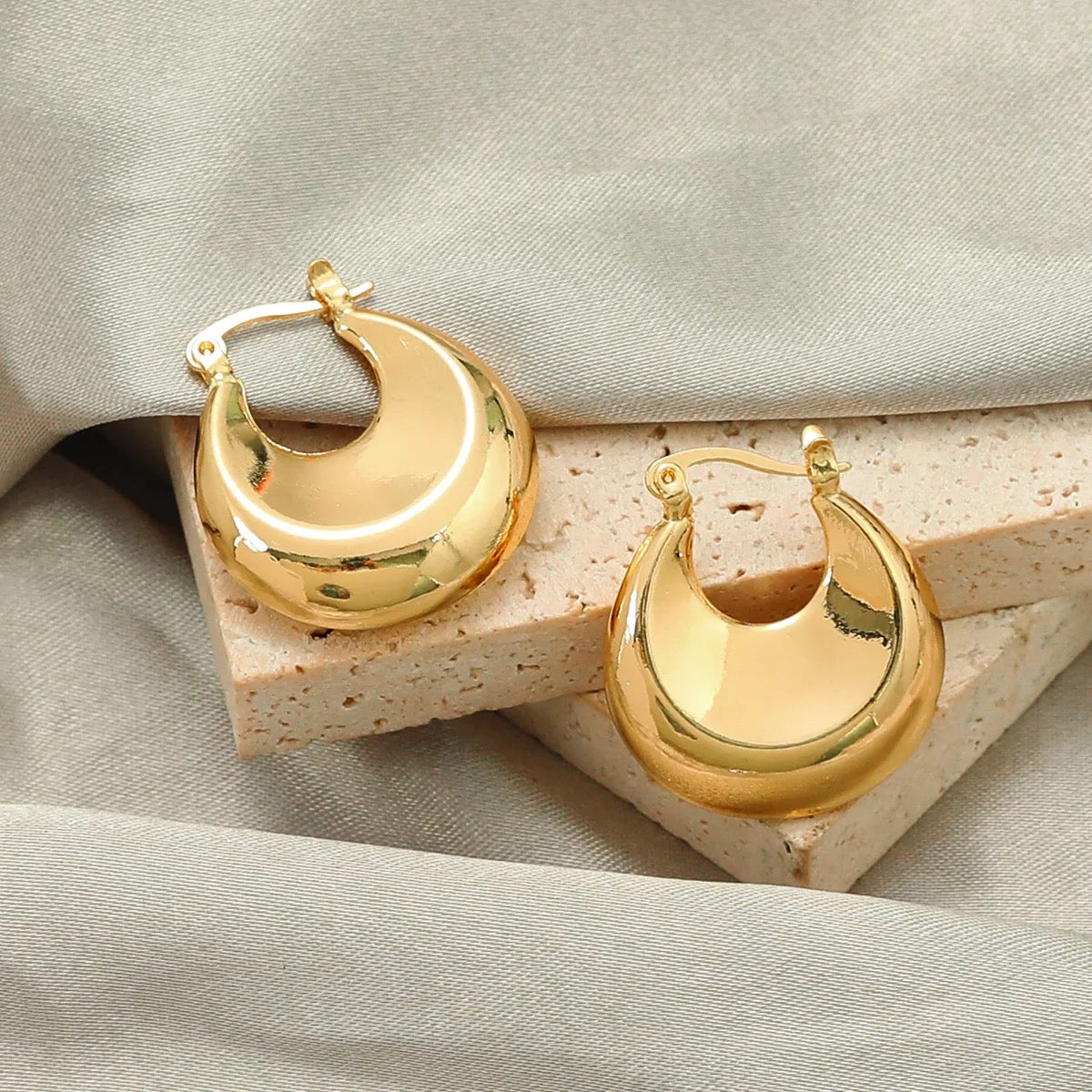 CHUNKY CHARMS