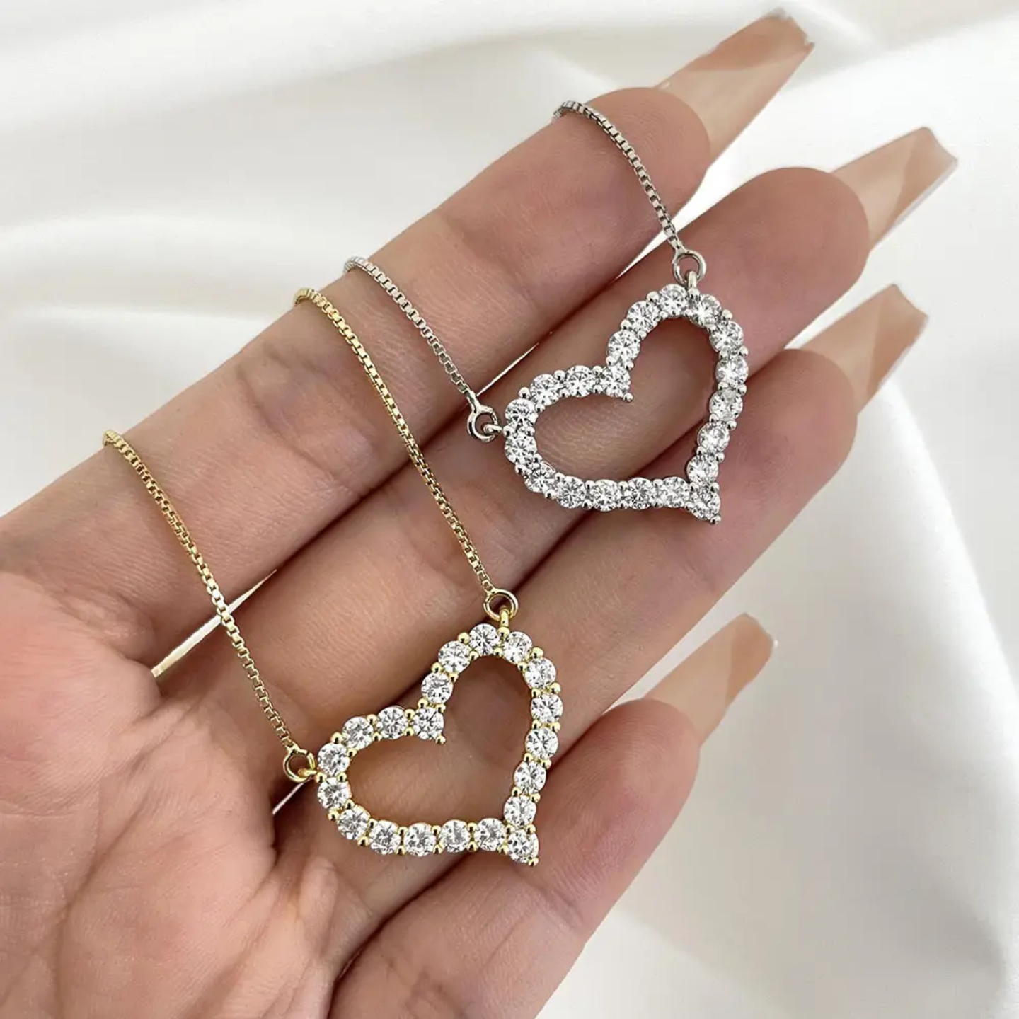 Heart Shaped Glow Necklace