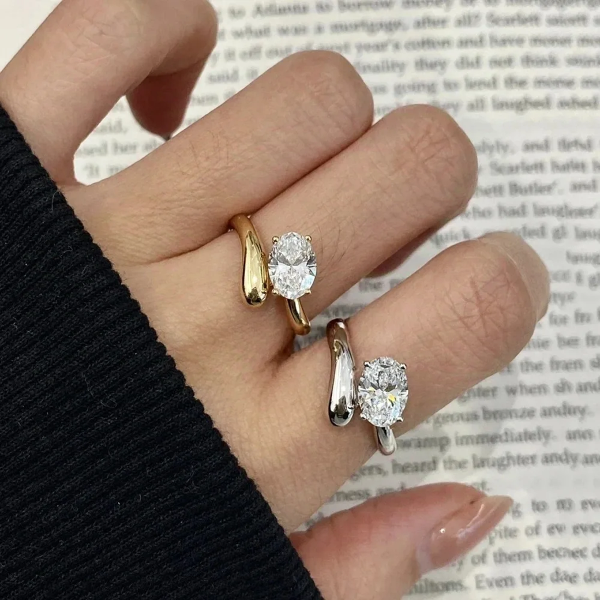 Luna Pearl Ring