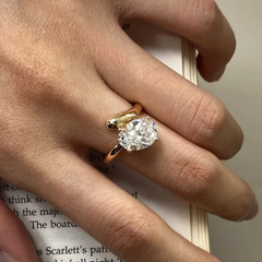 Luna Pearl Ring