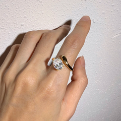 Luna Pearl Ring