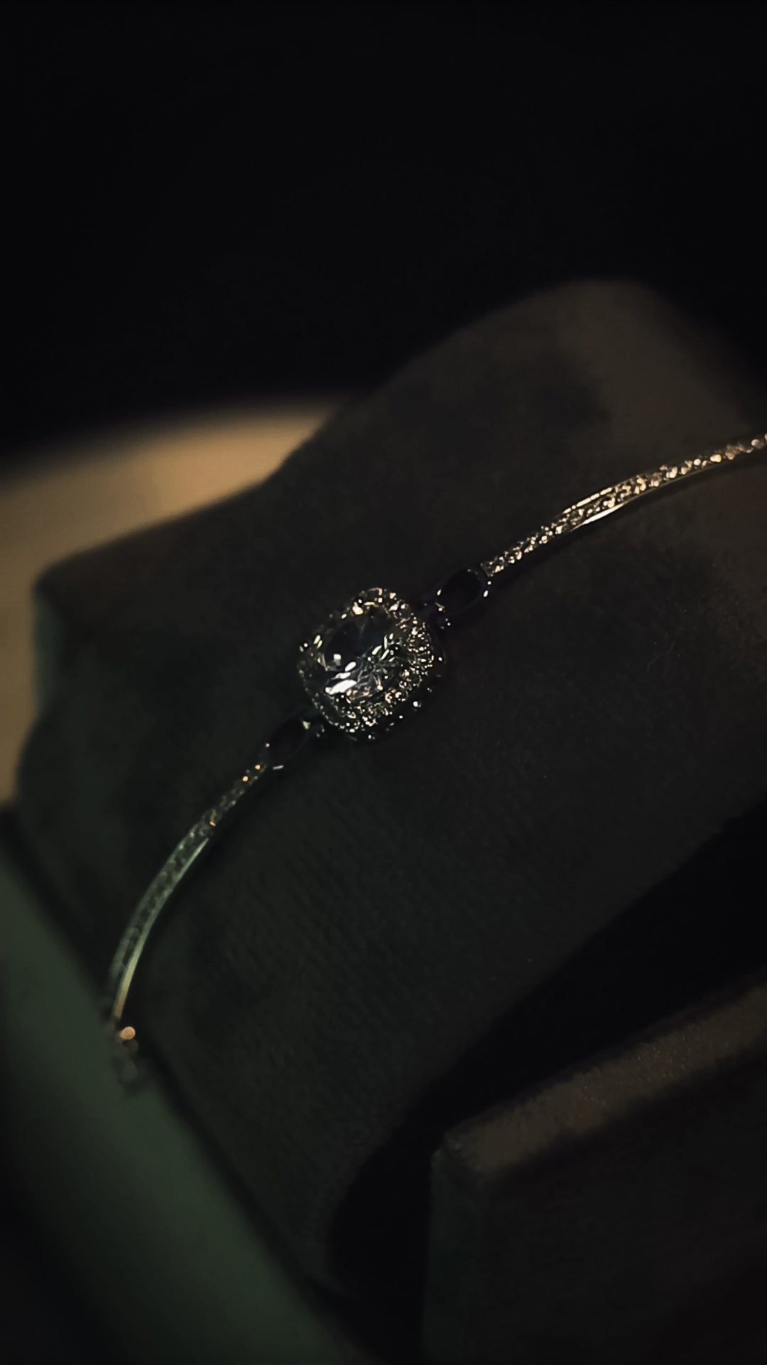 The Love Duo ( Heart Magnetic Necklace + Crystal Bracelet)